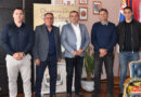 Делегација Одбојкашког клуба „Бечеј“ код председника општине Делегација Одбојкашког клуба „Бечеј“ код председника општине