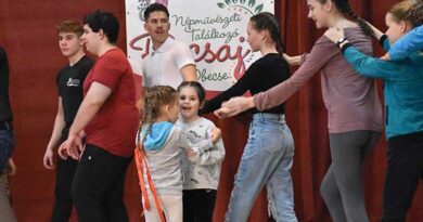 Nagykorú lett a Ricsaj Nagykorú lett a Ricsaj